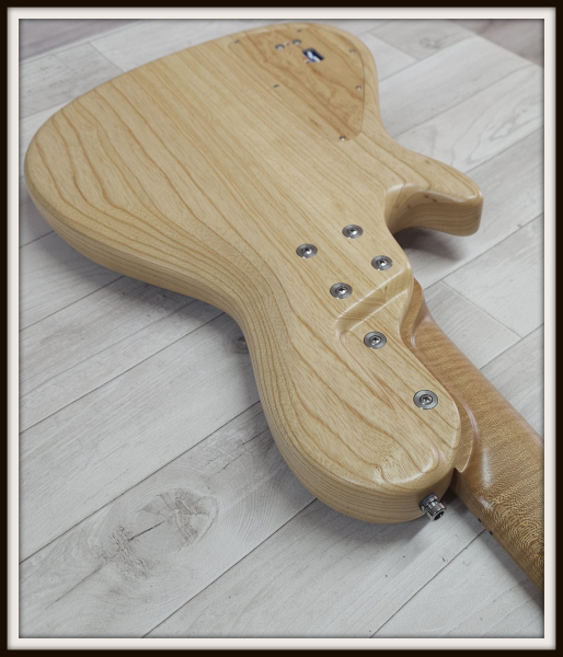 Sadowsky Custom Shop Single Cut 24-5 Walnut, Natural Transparent Satin, 2nd Hand